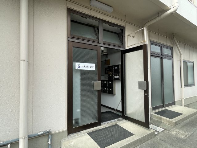 浜北電機ビルのエントランス