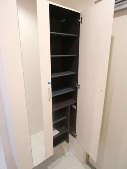 【玄関】 | LA MAISON VERTE 西田辺