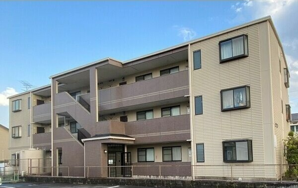 カーサ東田面のエントランス