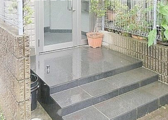 マイユ　クール江原のエントランス