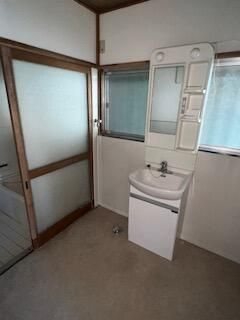 横浜元町ガーデン一戸建貸家の洗面所