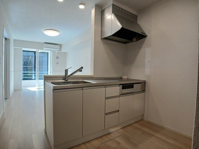 【キッチン】 | リヴァーサイド・フィオーレ　Ⅰ | お料理しやすいキッチンです