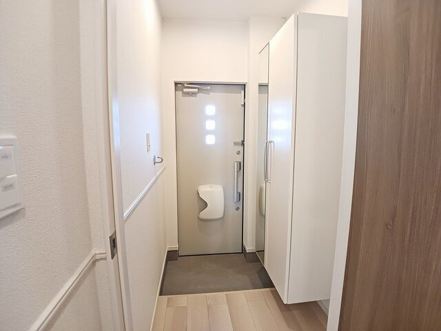 【玄関】 | リヴァーサイド・フィオーレ　Ⅰ | きれいな玄関です