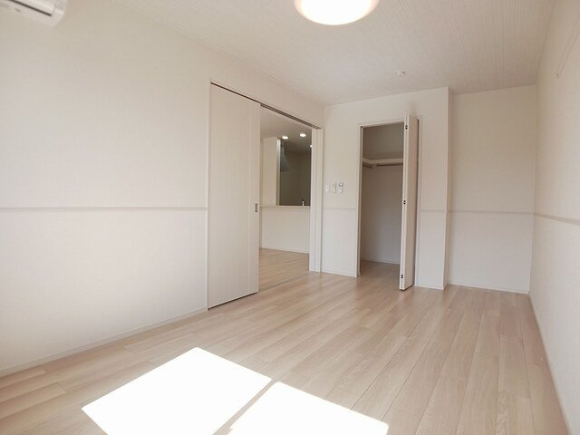 【収納】 | リヴァーサイド・フィオーレ　Ⅱ | 収納のためのスペースです