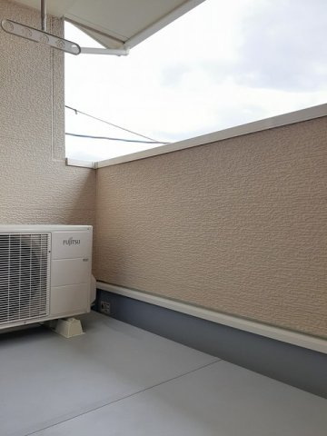 コンフォート津志田・Ａのバルコニー