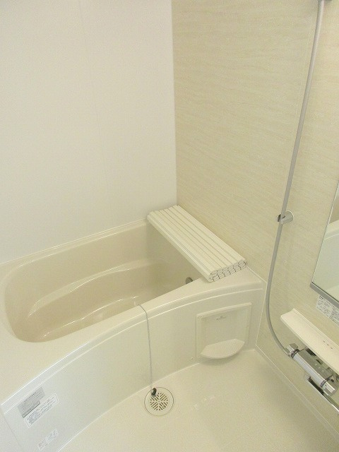 Ｒｕｈｅ　Ｐｌａｔｓ　ルーエプラッツの浴室|★追焚・暖房乾燥機付きバス★