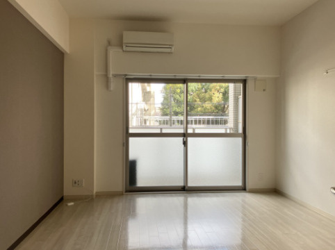 パレー　ブランシェの洋室