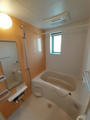 【浴室】 | エルヴィータ八女　Ａ | きれいなお風呂です