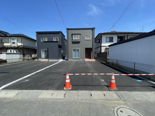 八戸市根城7丁目　B棟の駐車場