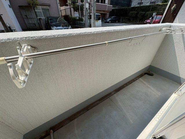 仁川北マンションのバルコニー|暖かな日差しのふりそそぐバルコニー