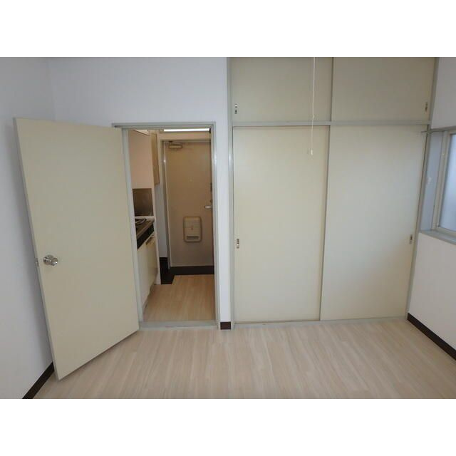 ブランメゾン成増の居間・リビング