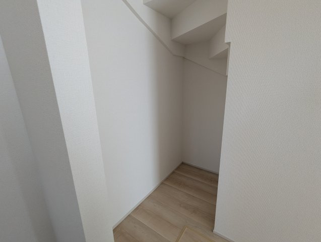 ひたちなか市平磯町5567番の収納|キッチン横のパントリーには、備蓄品や非常食のストックなどすっきり収納していただけます