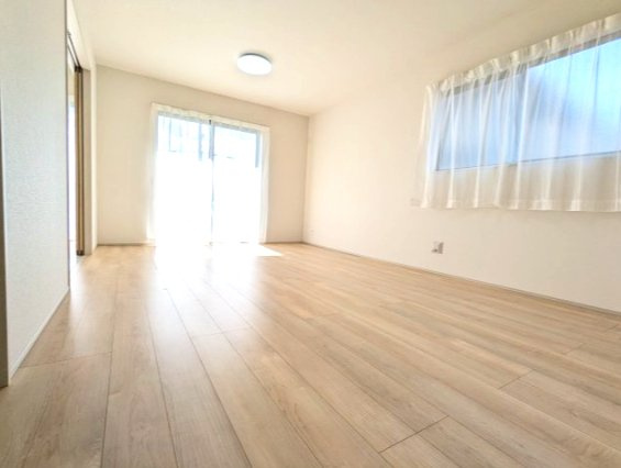 ひたちなか市平磯町5567番の居間・リビング|リビングです。１日の長い時間を過ごすリビング自然と家族が集まる空間！家族団らんの時間を優しく見守るリビング～♪♪