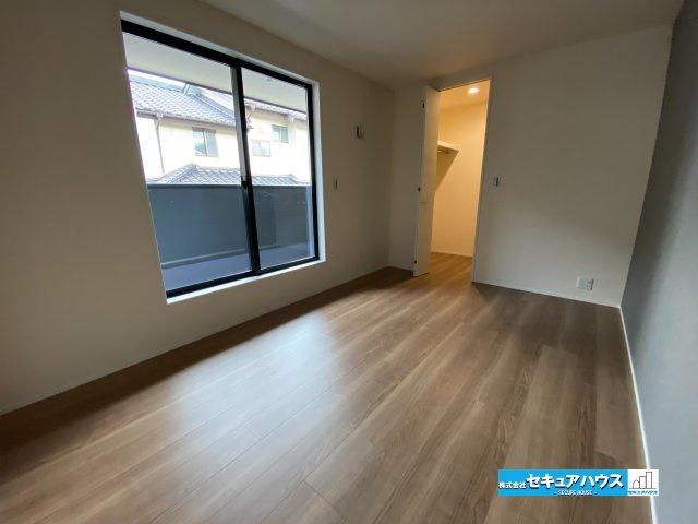 【完成】知多市梅が丘1丁目の洋室|【洋室】
◆家族一人ひとりの大切なプライベート空間。趣味に合わせて使って頂けるようシンプルに仕上げてあります。暮らし心地を大きく左右する収納を、適材適所に配置し使い勝手を考慮しました。　