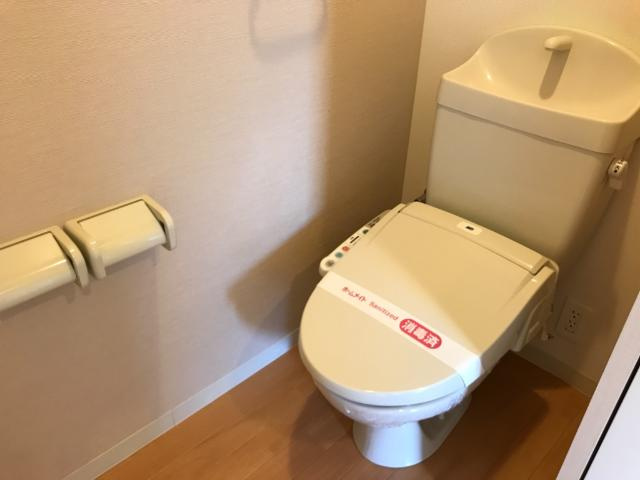 マンダリンヴィルⅢのトイレ|シャワー付トイレ