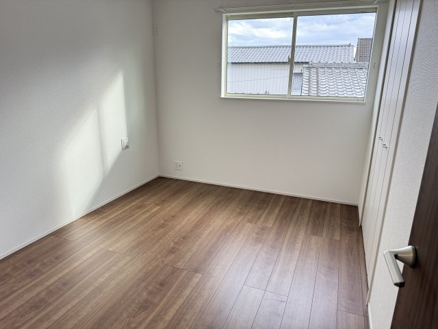 ハートフルタウン渋川市石原348番　C号棟の洋室|2階洋室1です