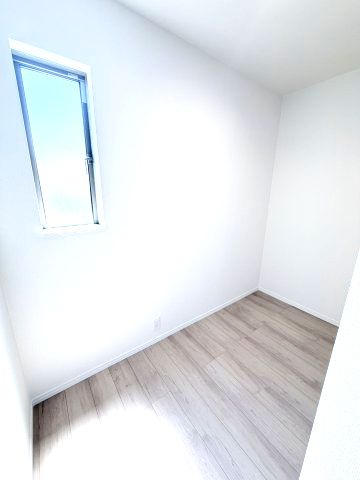 ハートフルタウン渋川市石原348番　C号棟の浴室|１坪タイプのフルオートバスです！
足を延ばして入れる広さなので一日の疲れも癒されますよ♪
室内物干しや浴室乾燥機もあるのでお天気の悪い日にはランドリースペースとしてもご利用できます！