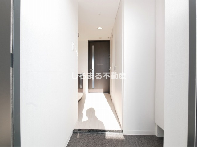 エスリード弁天町ベイコートの玄関