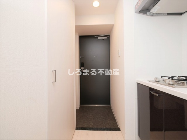 エスリード弁天町ベイコートの玄関