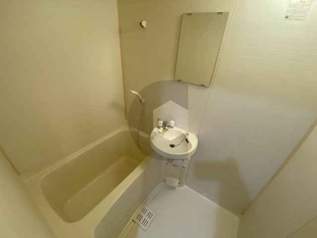 グランドオーク高井田の浴室