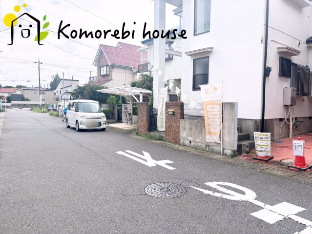 上尾市泉台2丁目　中古一戸建ての前面道路含む現地写真|前面道路含む現地写真です