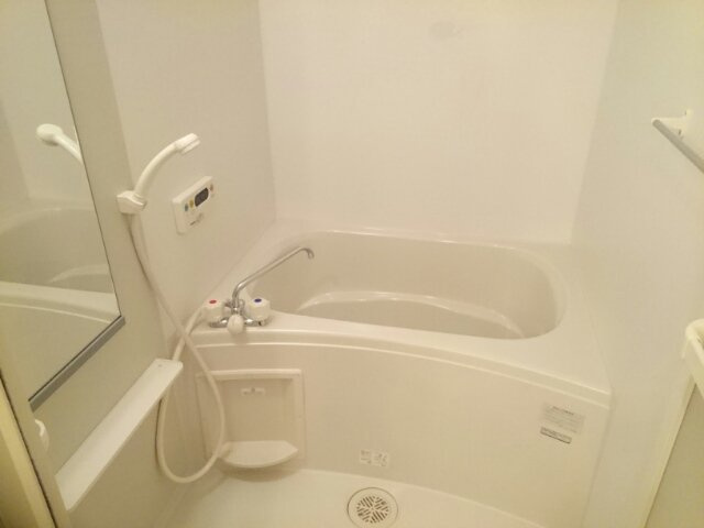 ラスタープレイスの浴室