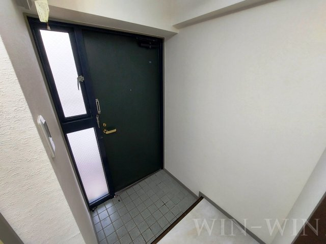 ハイライフ花中の玄関