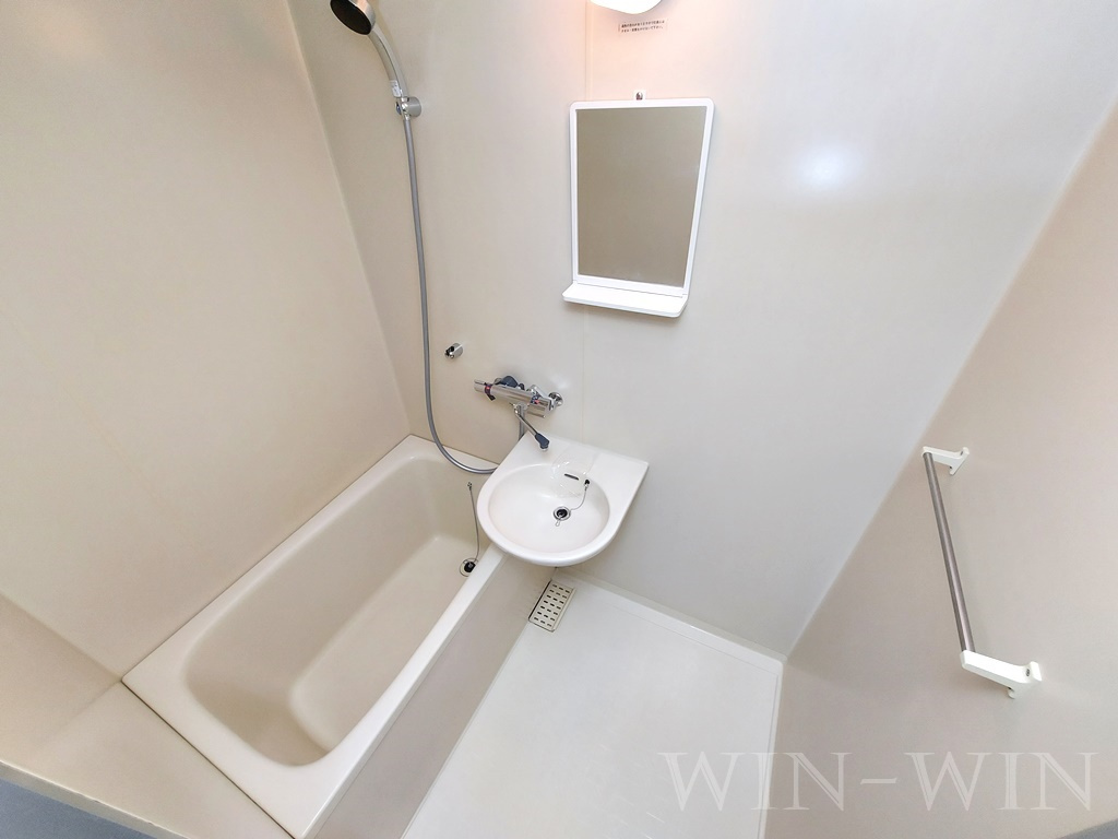 ハイライフ花中の浴室