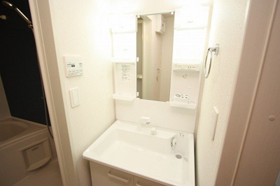 【洗面所】 | グランツ　ＵⅠ | 忙しい朝には欠かせない洗面所です
