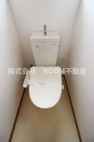 岩元貸家のトイレ|清潔感のあるトイレです