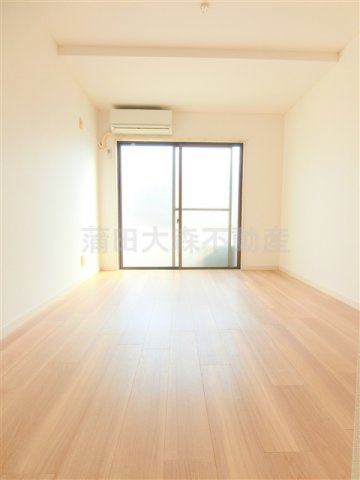 グラビス蒲田の居間・リビング