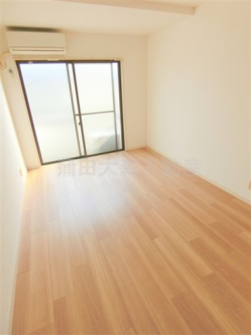 グラビス蒲田の居間・リビング