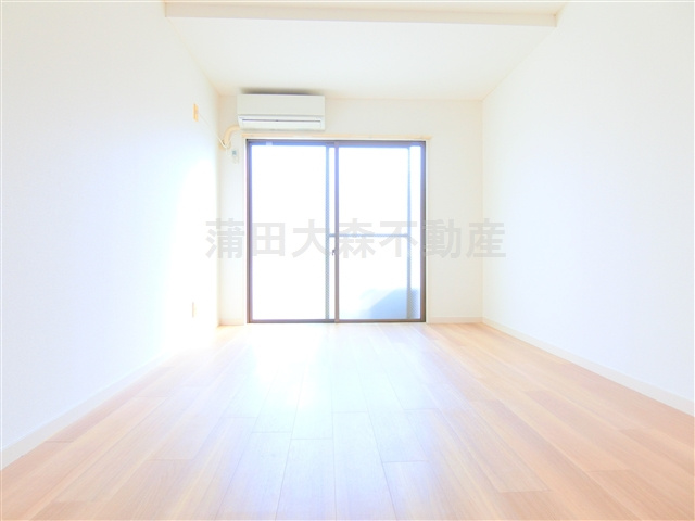 グラビス蒲田の居間・リビング|洋室