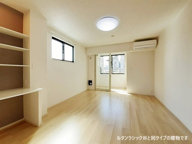 ベルソレイユ青木の居間・リビング