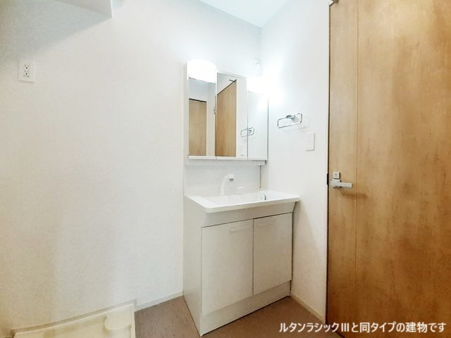 ベルソレイユ青木の洗面所