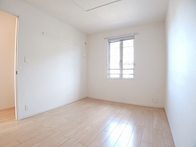 【内装】 | ロスマリーノ | 内装は落ち着いています