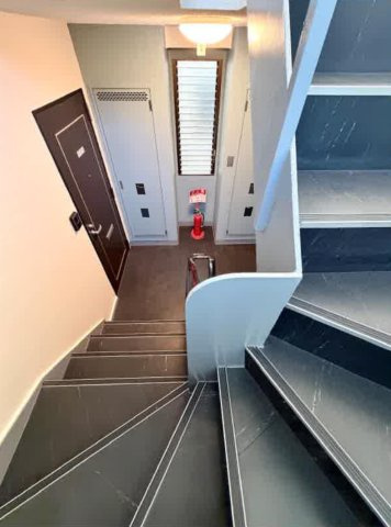 ☆リフォーム完了！大阪市住吉区1棟売りマンション　SEVEN　「帝塚山四丁目駅徒歩3分」の玄関