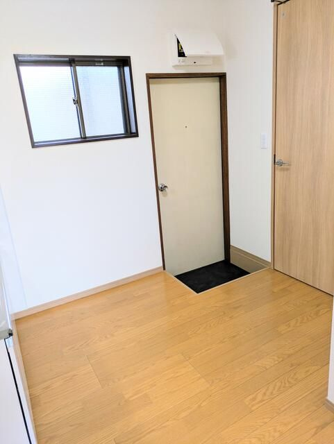 スペース７５の玄関