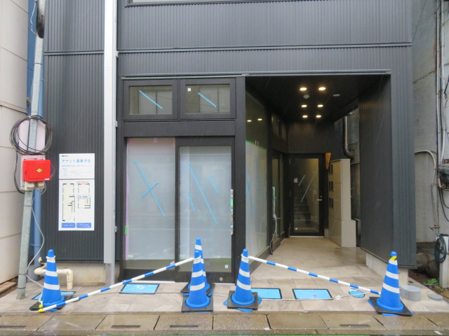 さいたま市浦和区上木崎１丁目の店舗事務所の外観