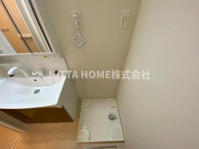 ブランコ　ロサ（Ｂｒａｎｃｏ・Ｒｏｓａ）の洗面所|室内洗濯機置場は洗面台の横に☆