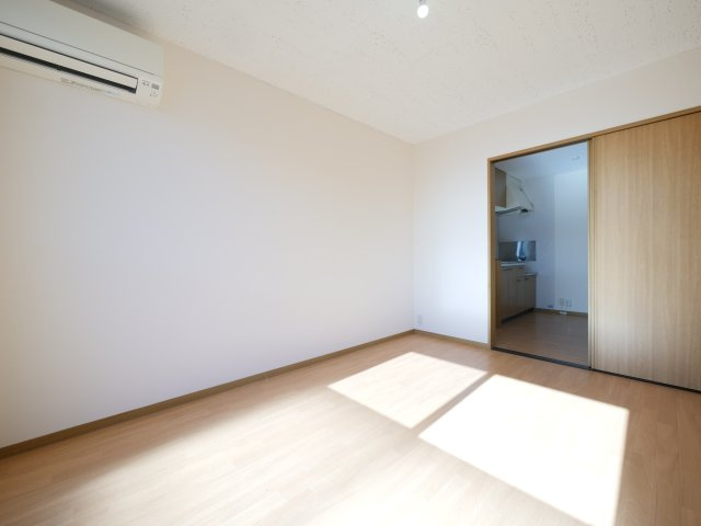 ドリームタウンⅡ　ダンボの洋室