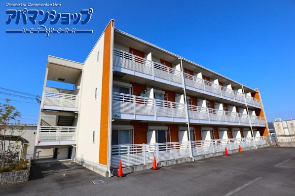 レオネクストコミンチャーレ九条の外観