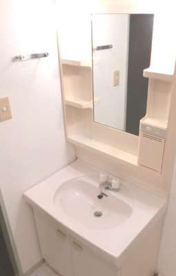 【独立洗面台】 | 川萬ビルグランアルシェ | 独立洗面台、朝の身支度には欠かせません