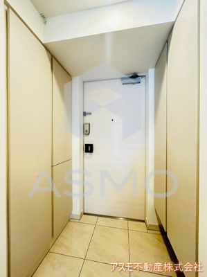 【玄関】 | コンフォリア・リヴ北浜淡路町