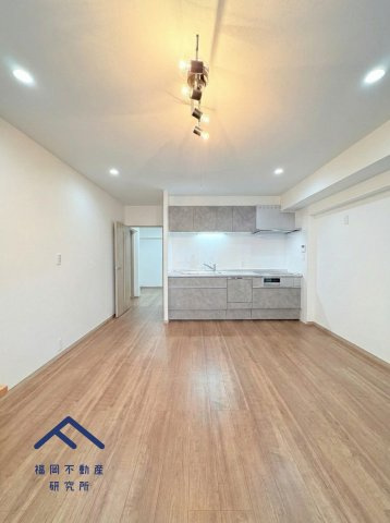 アムール堤の居間・リビング