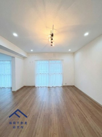 アムール堤の居間・リビング