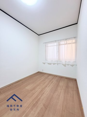 アムール堤の洋室