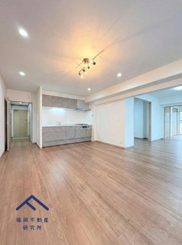 アムール堤の居間・リビング