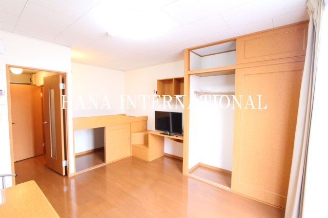 レオパレス旭２の居間・リビング