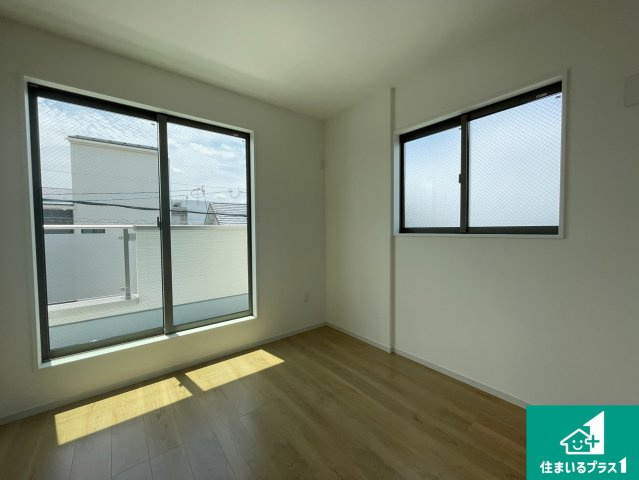 宇治市大久保町上ノ山　第1期　新築一戸建ての洋室|収納スペースが充実しているので子供の成長に合わせてたくさん収納ができます！家族構成に合わせた様々な活用ができる収納！